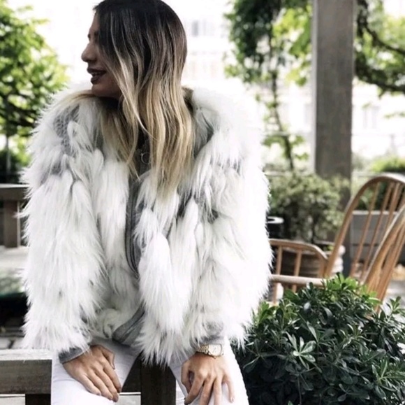 NWT Zara Women's Faux White Fur Jacket Medium - Picture 3 of 4